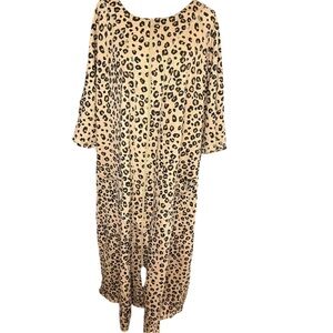 Dreams Co leopard print full zip housecoat. Size 4x